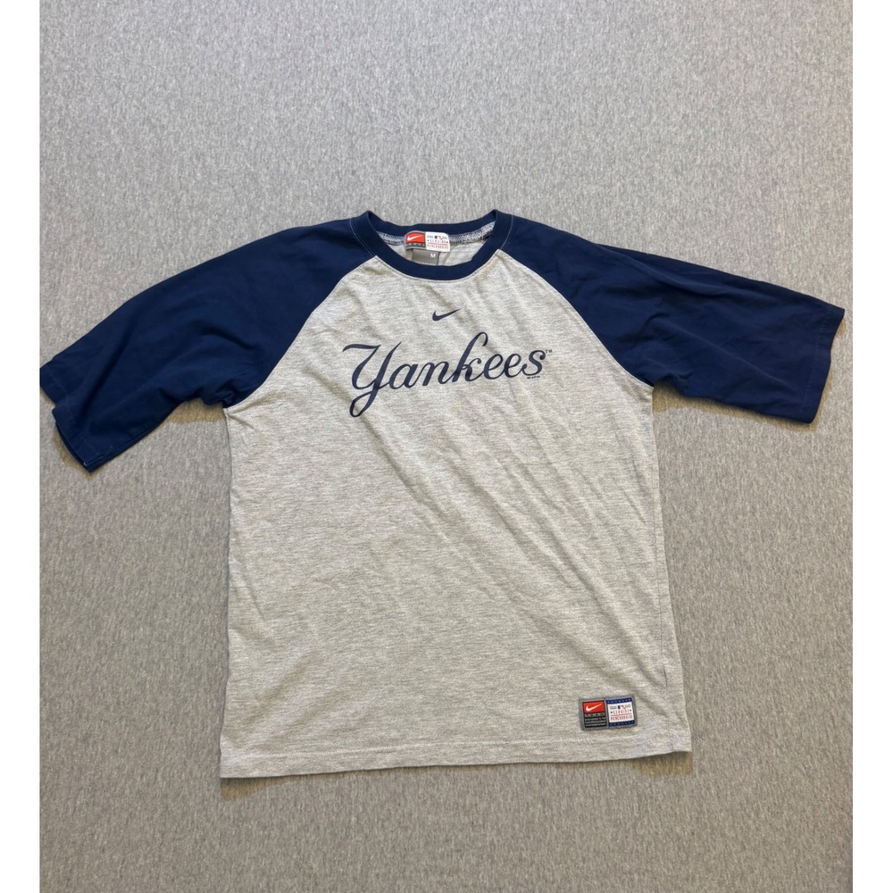Nike MLB New York Yankees Raglan Shirt Grey Navy Blue Medium 5065-001-18